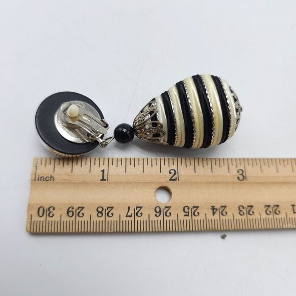 Vintage 1980s Striped Clip Teardrop Earrings Black Faceted Silver Tone Details - Picture 4 of 4